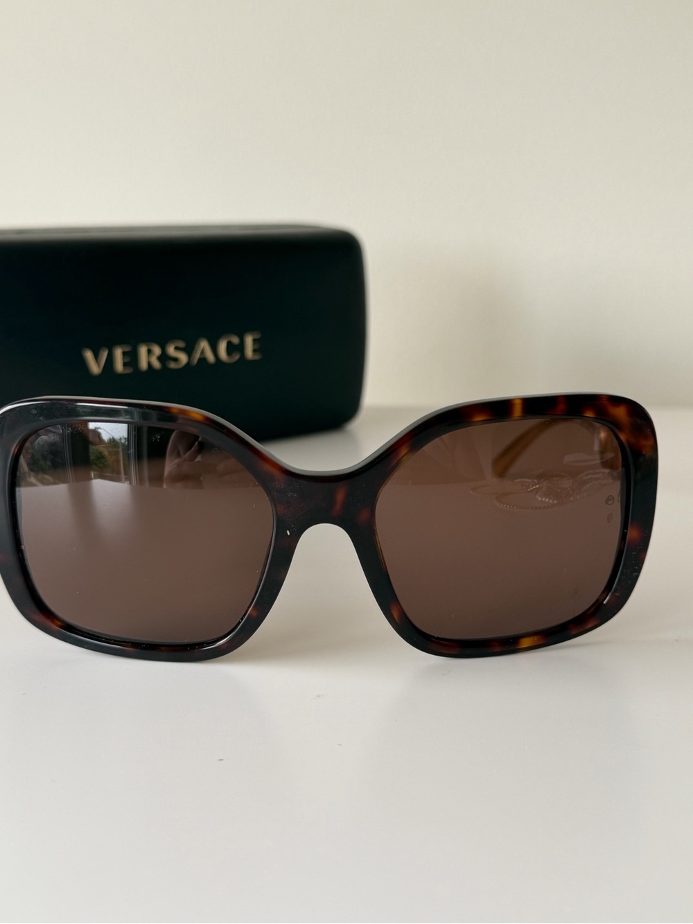 Versace Tortoise Shell sunglasses - Picture 2 of 3